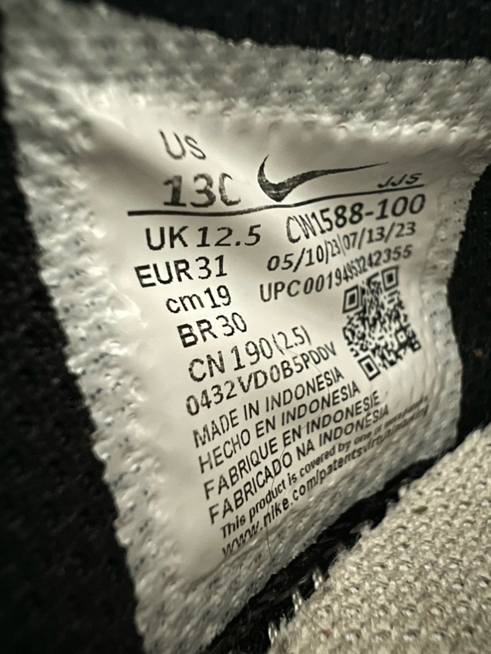 Nike Kids Dunk Low Retro "Panda" - Picture 7 of 8